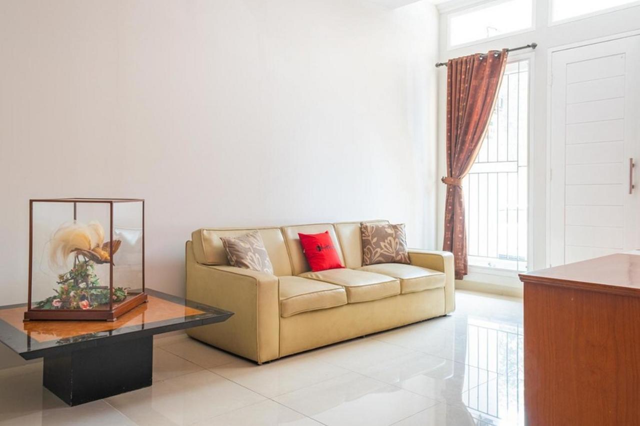 Hotel Reddoorz Near Siloam Karawaci 3 Tangerang Exterior foto